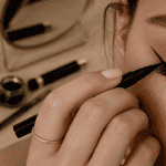 meilleur eye liner application sur paupière
